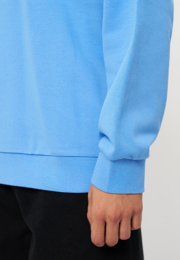 EA7 Emporio Armani