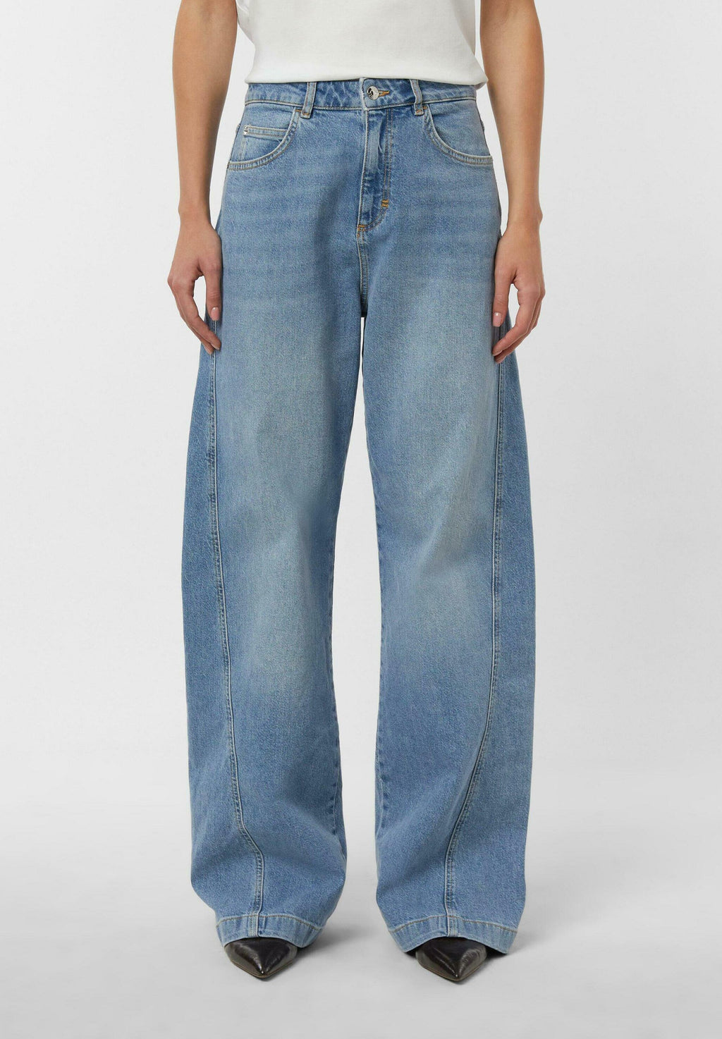 comma Wide Leg Media 3