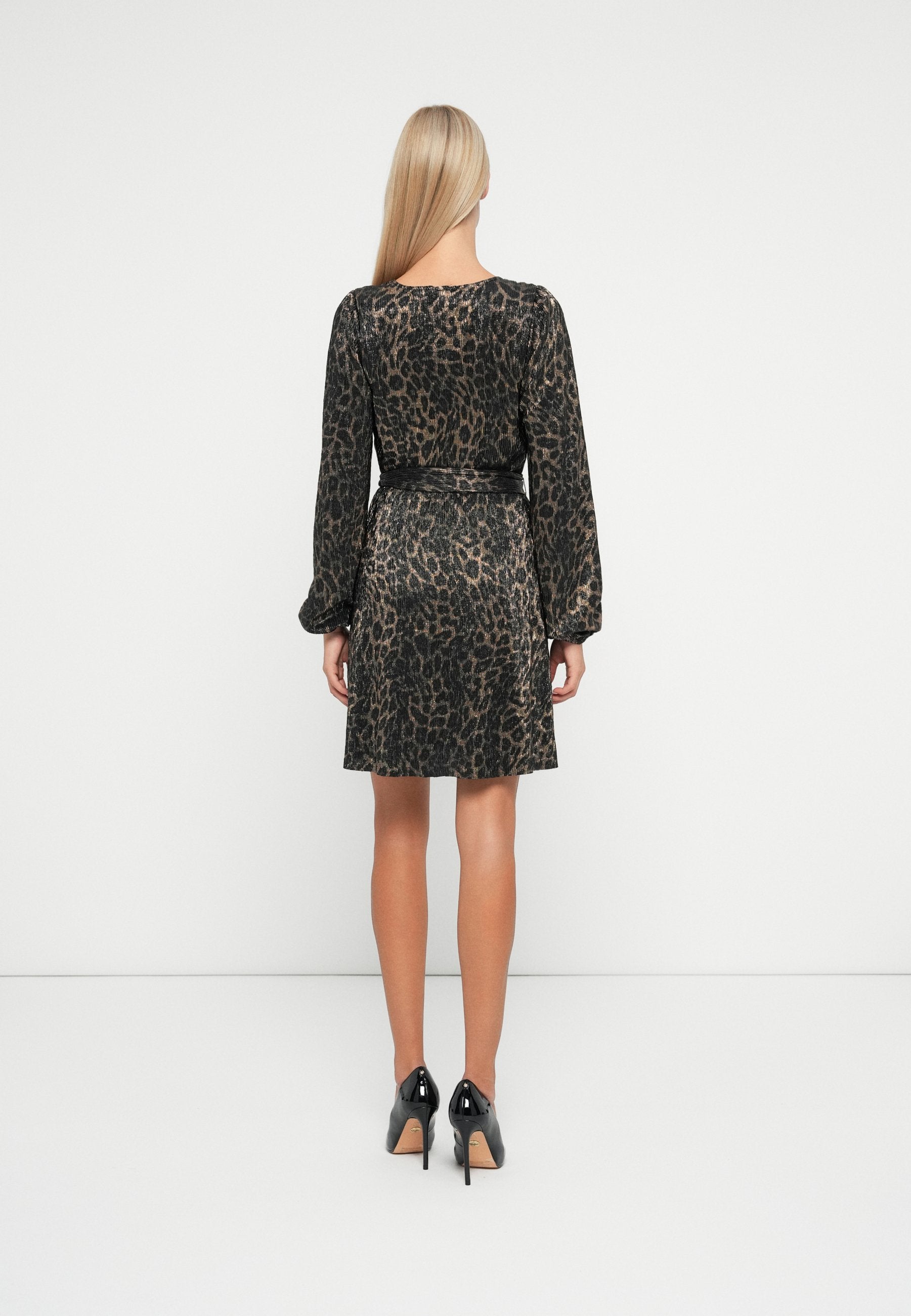 ONLLULA SHINE WRAP DRESS Media 4
