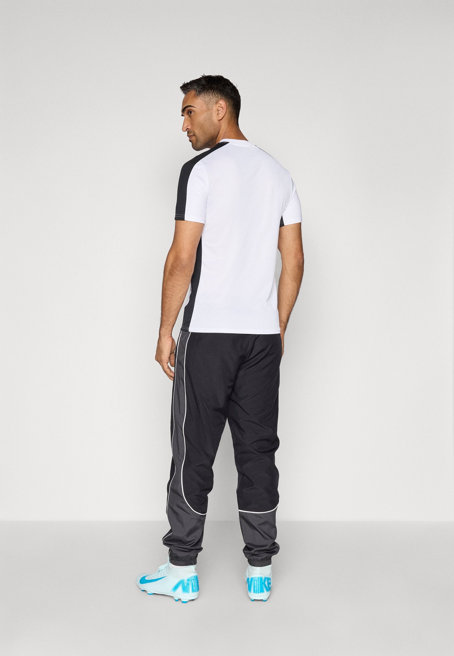 Nike Performance