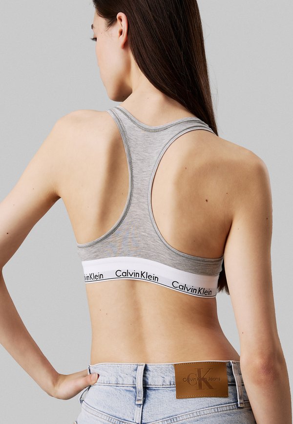 Calvin Klein Jeans MOM