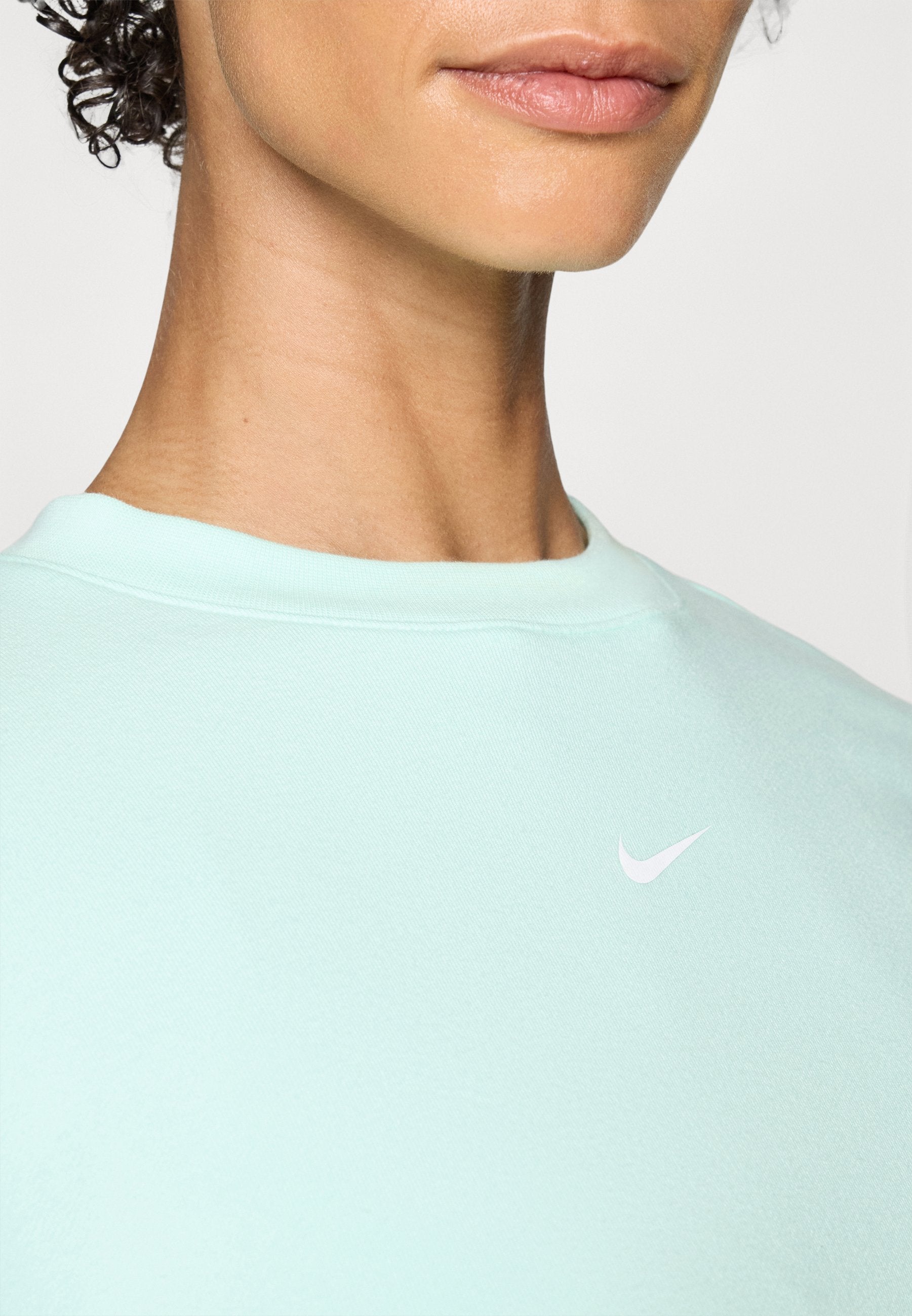 Nike Performance CREW