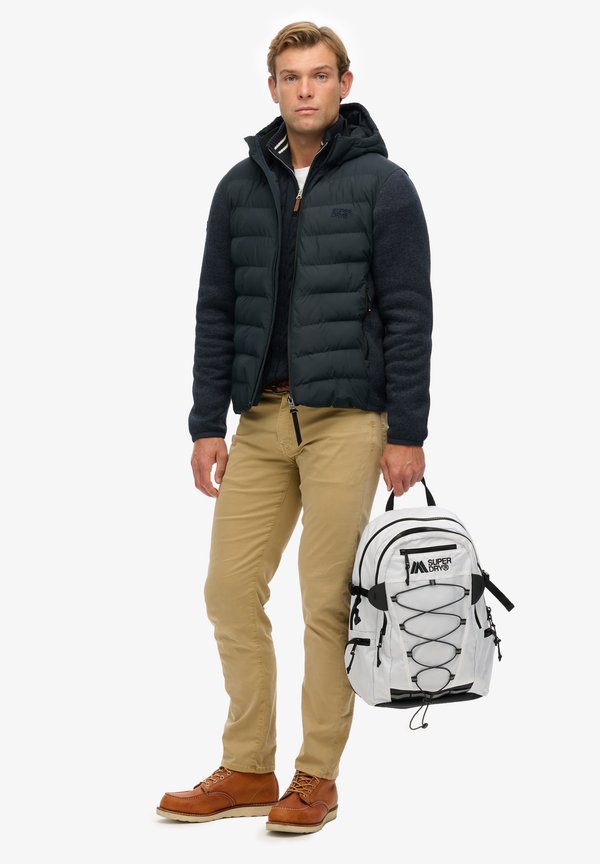 Superdry & Co SUPERDRY OUTDOOR 28L BACKPACK.. - Rucksack - brilliant white