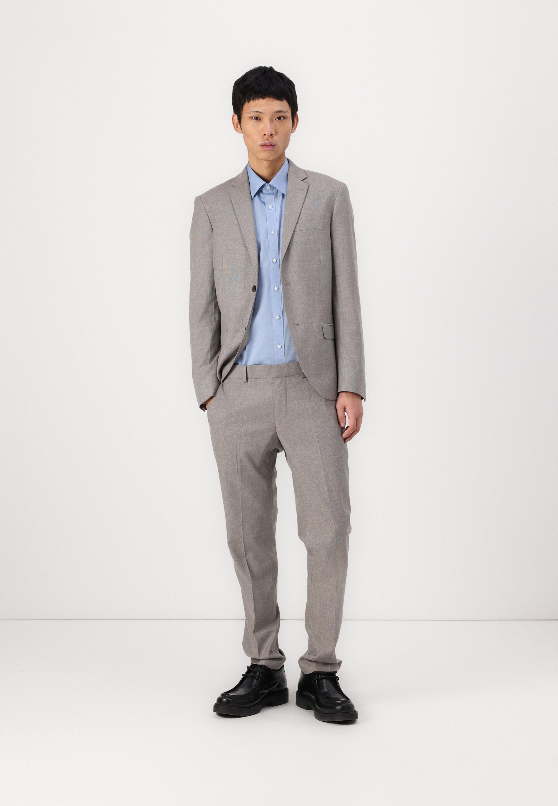 Isaac Dewhirst NOTCH SUIT SLIM