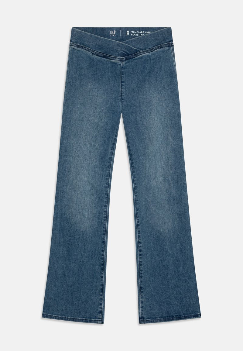 Hochtaillierte, ausgestellte Jeans aus Denim in einer mittleren Waschung mit glatter Textur. Mit Kontrastnähten und einem klassischen fünf Taschen Design.