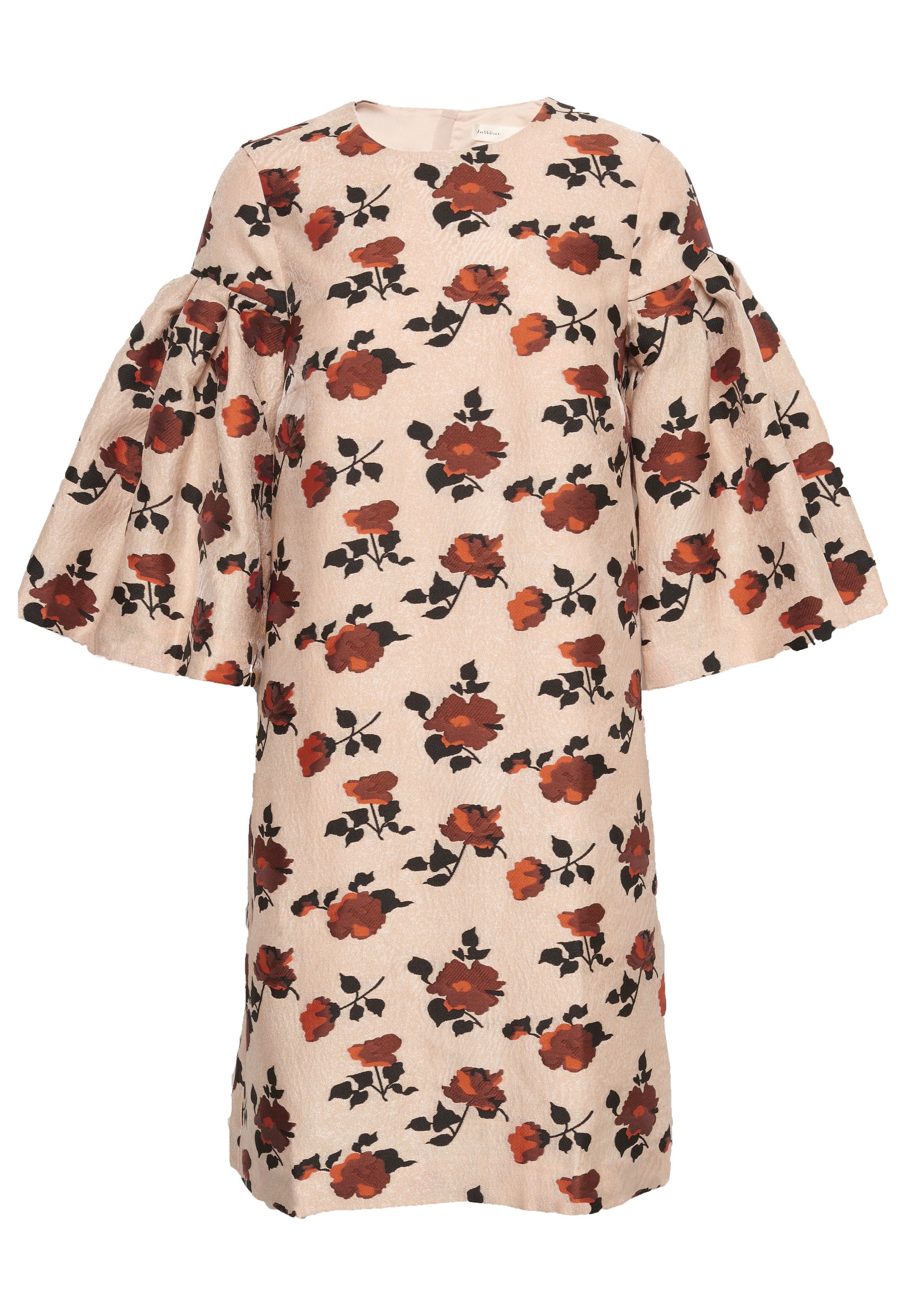 Blumenkleid mit beigem Hintergrund, das rote und schwarze Rosenmuster zeigt. Puffärmel und runder Ausschnitt, aus strukturiertem Stoff gefertigt.