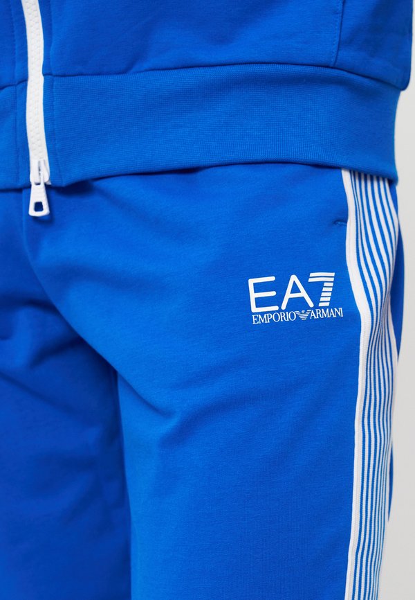 EA7 Emporio Armani