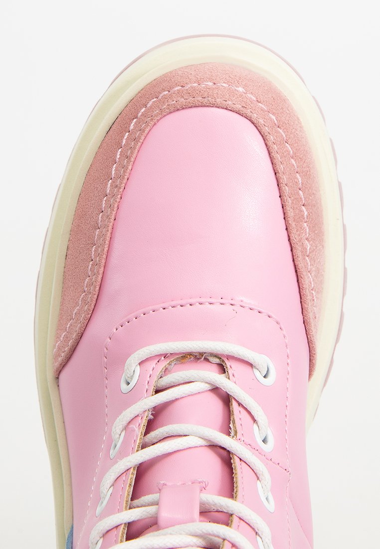 Koi Footwear LIL HYDRA KAWAII
