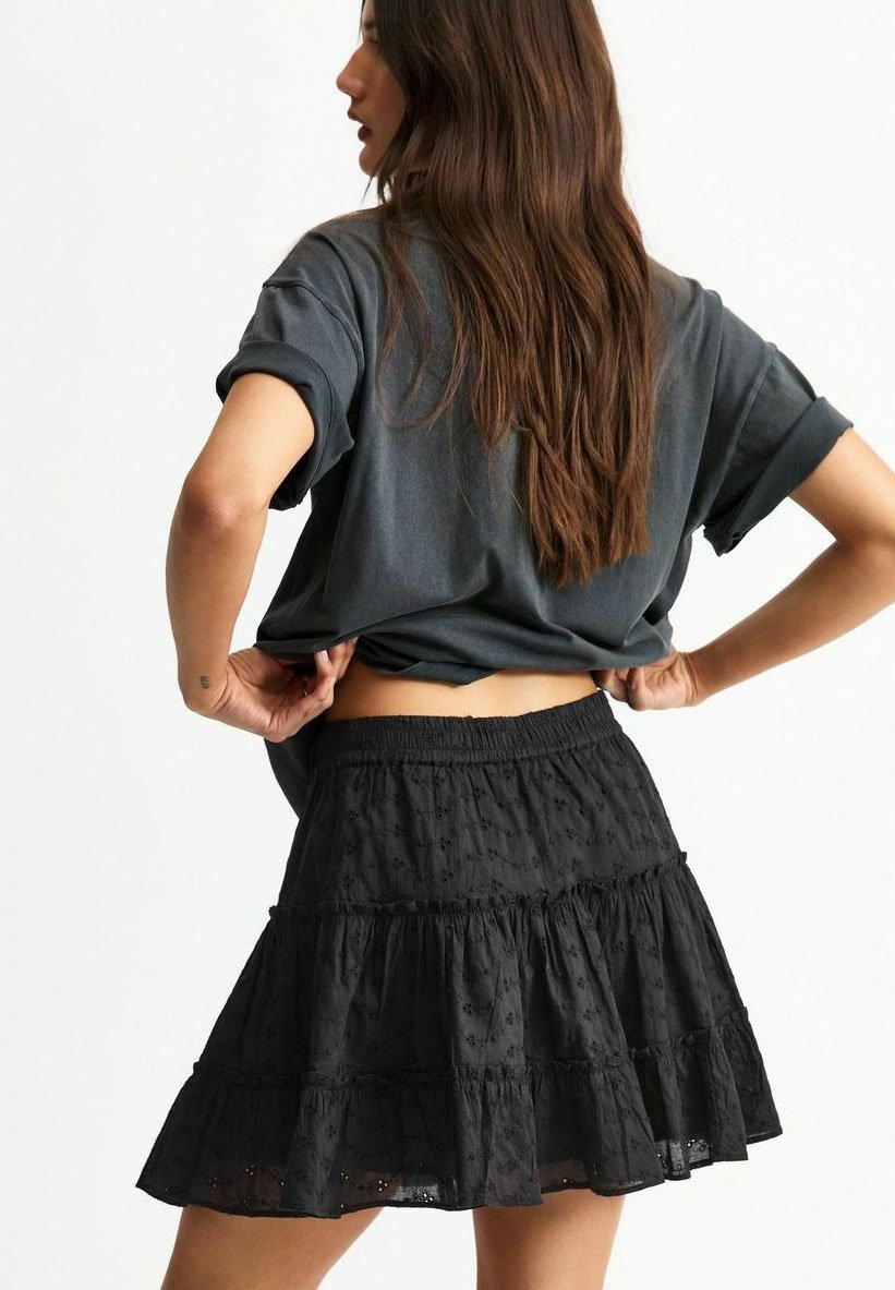 New Look BRODERIE ANGLAISE TIERED MINI