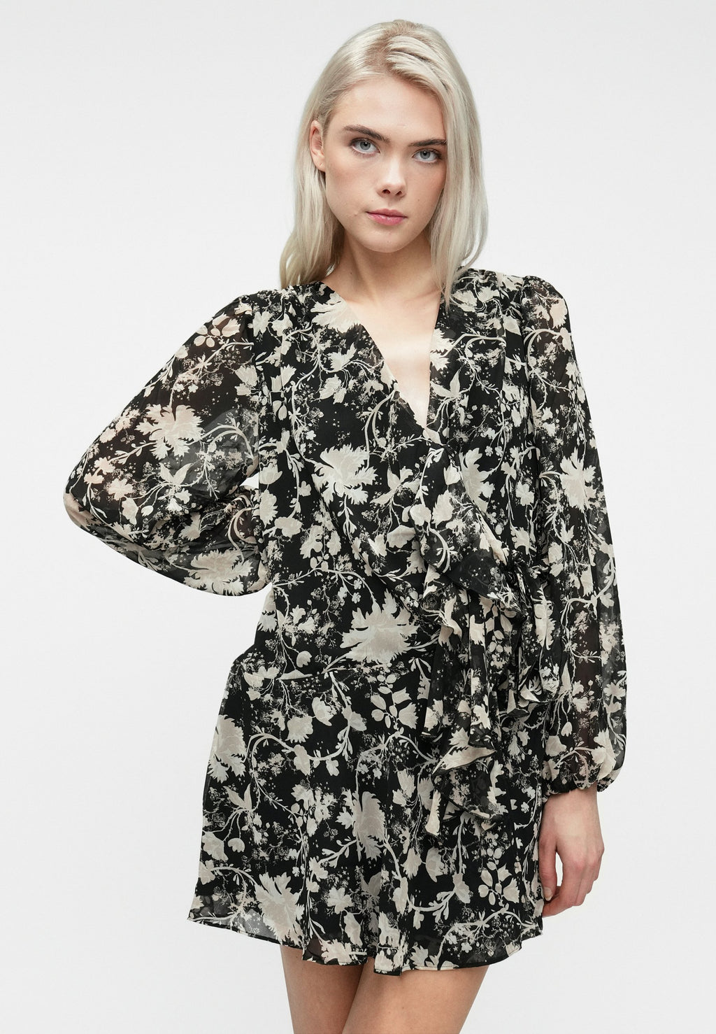 Abercrombie & Fitch PLUNGE WRAP MINI