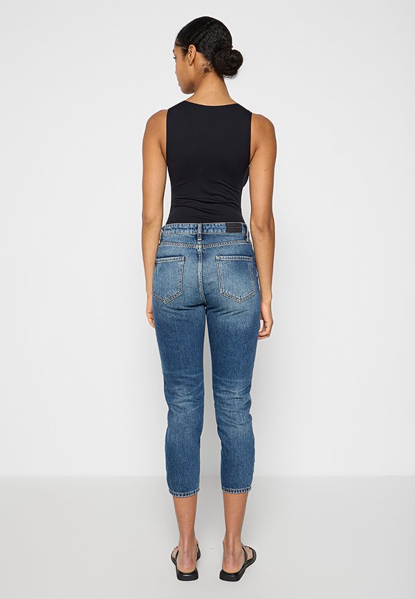 Armani Exchange