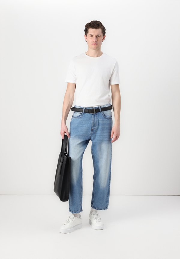 Pier One by Zalando