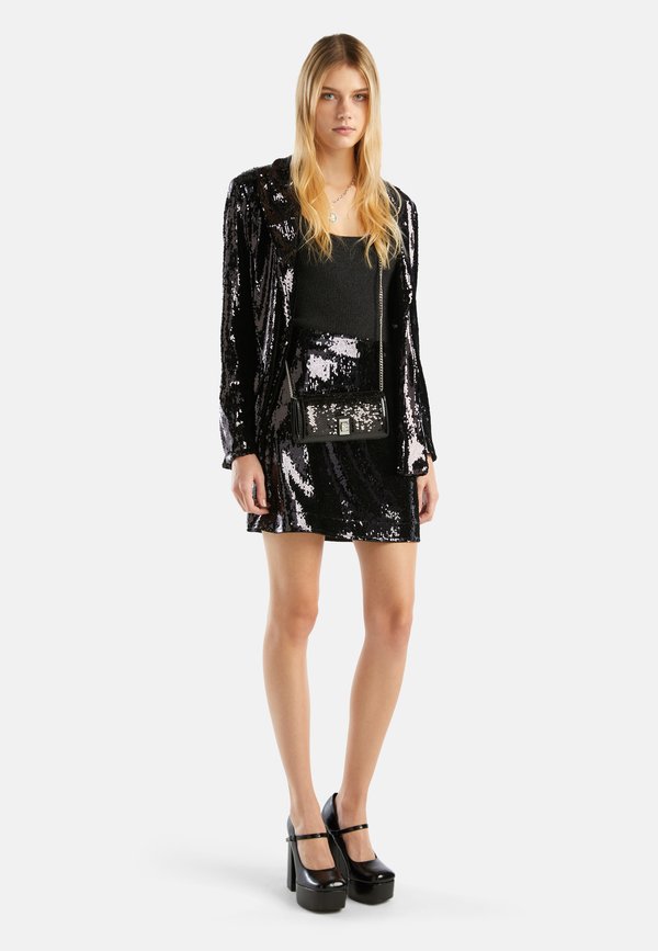 United Colors of Benetton  WITH SEQUINS