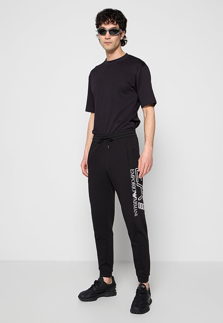EA7 Emporio Armani Jogginghose Media 2