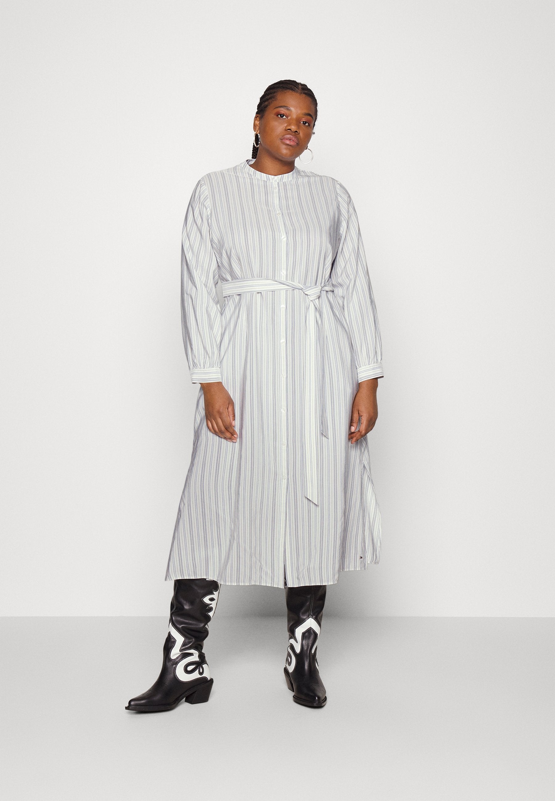 STRIPE SHIRT DRESS Media 2