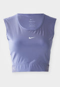 Lila Nike Pro Dri-FIT Sportcroptop mit Rundhalsausschnitt, kurzen Ärmeln und weißem Logo auf der Brust, mit einer glatten, dehnbaren Textur.
