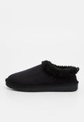 Schwarze Slipper aus weichem Stoff mit einem Kragen aus Kunstfell und einer strukturierten Gummisohle. Verfügt über ein flaches, rundes Zehendesign.