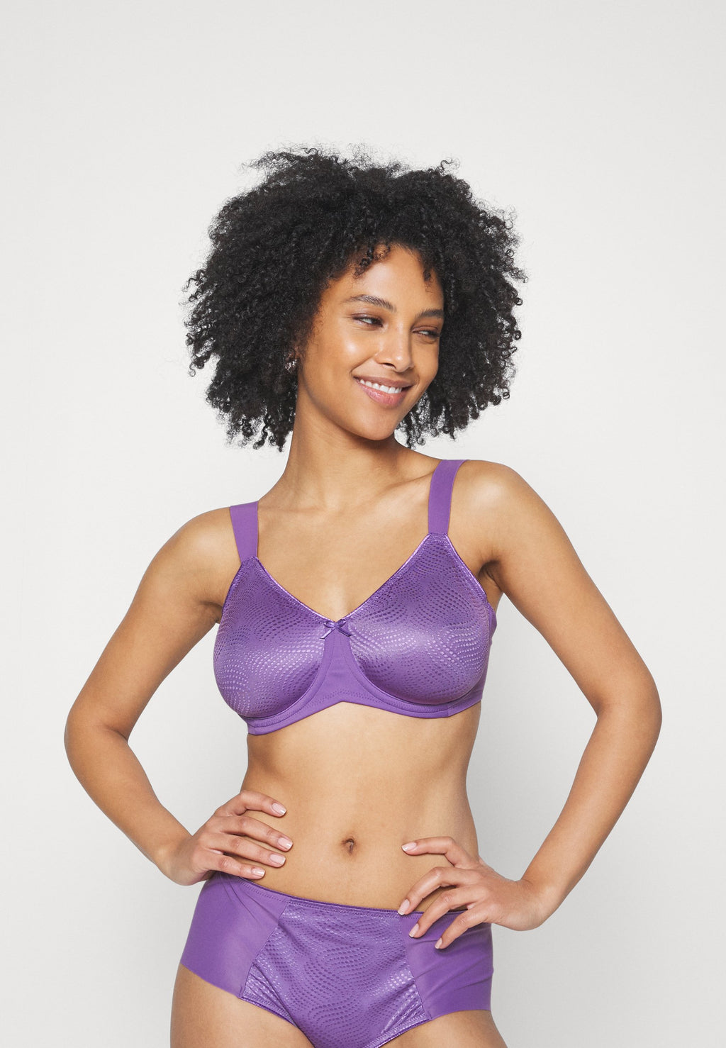 Triumph ESSENTIAL MINIMIZER
