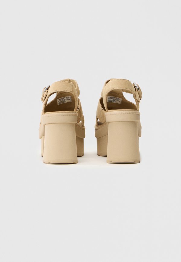 UGG