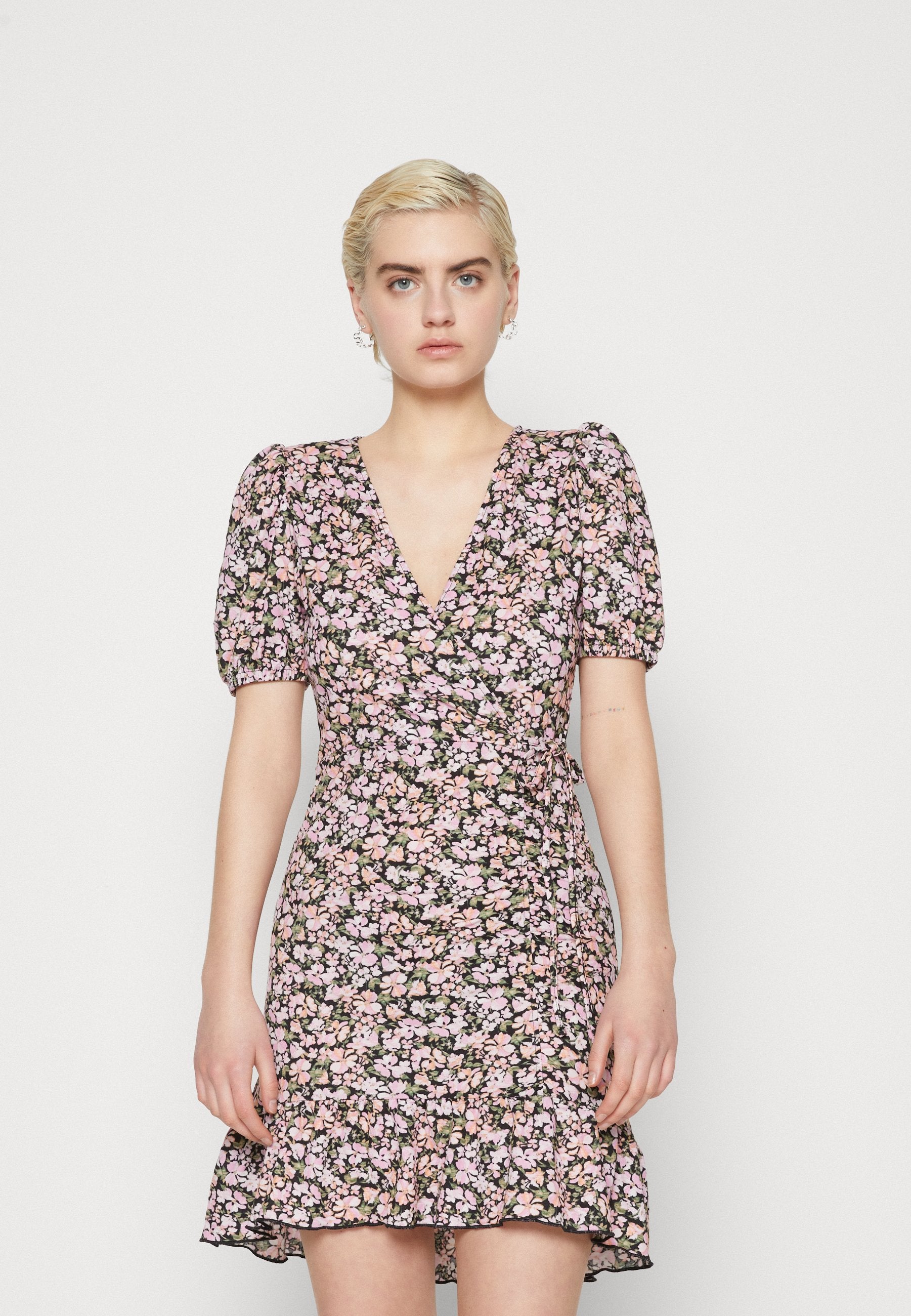Gina Tricot MAYA WRAP DRESS