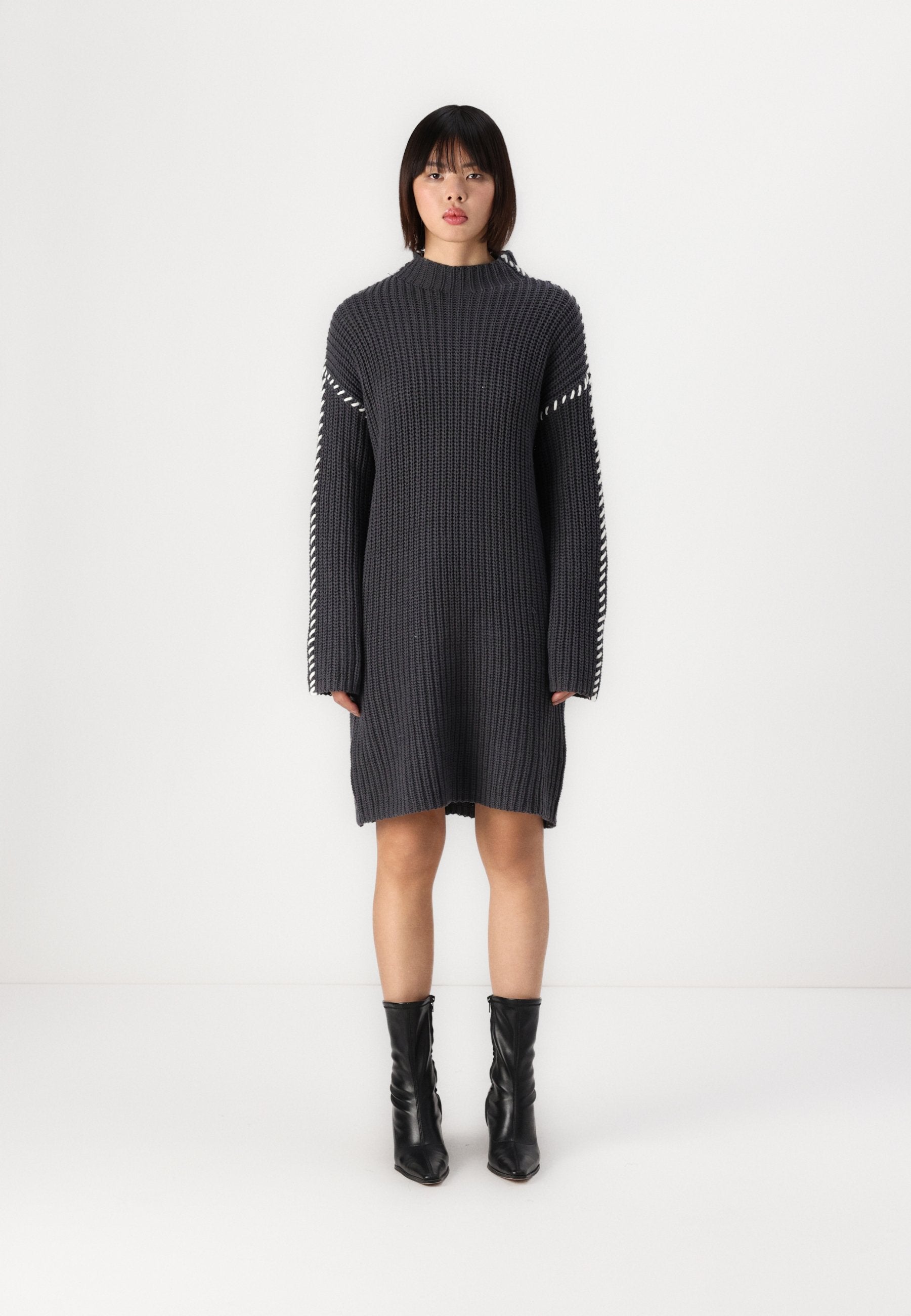 Vero Moda VMNEWCREAM FUNNELNECK DRESS