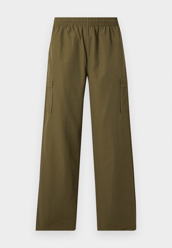 New Balance WOVEN CARGO PANT - Cargo trousers - wakame
