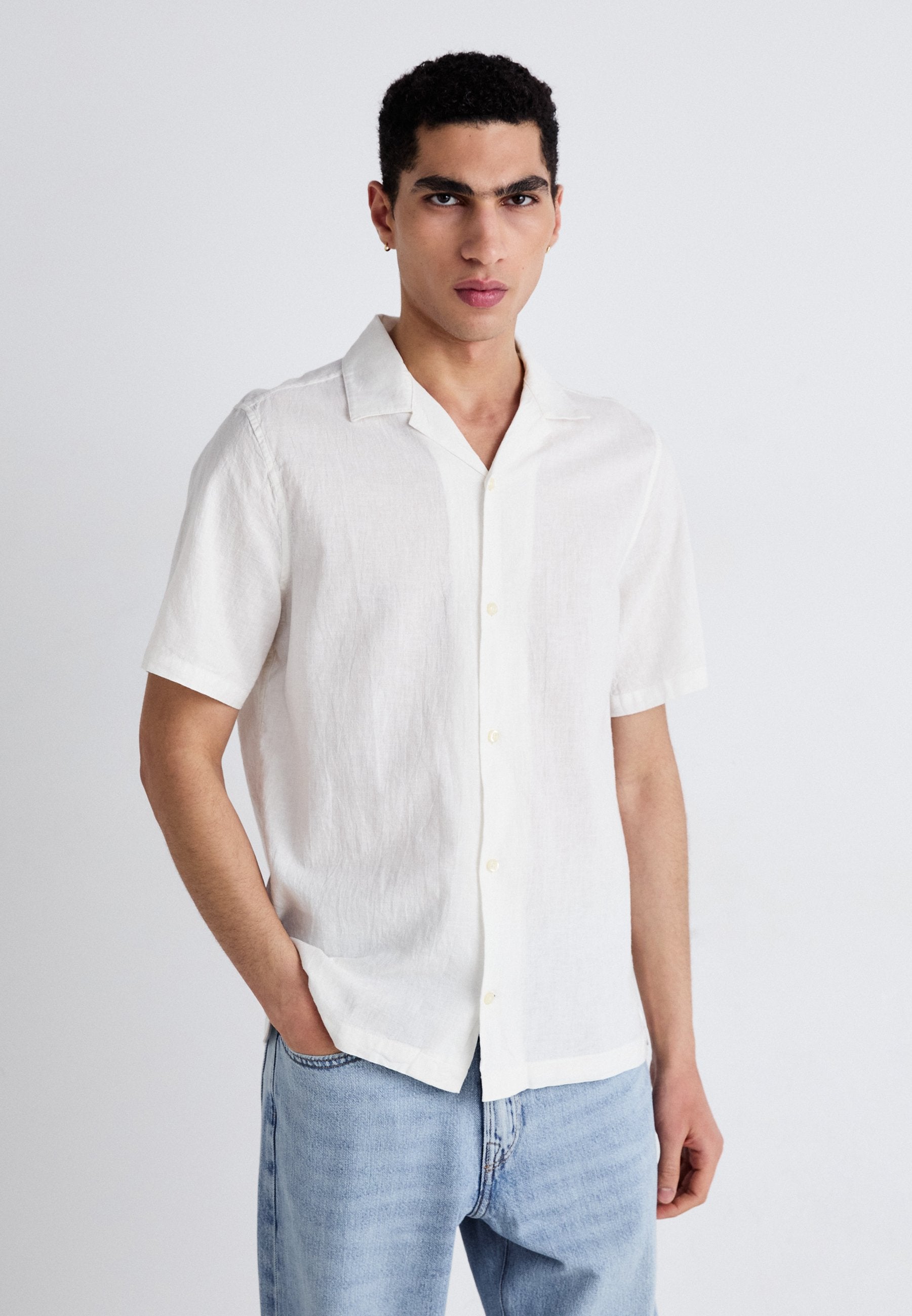 GAP STANDARD RESORT COLLAR