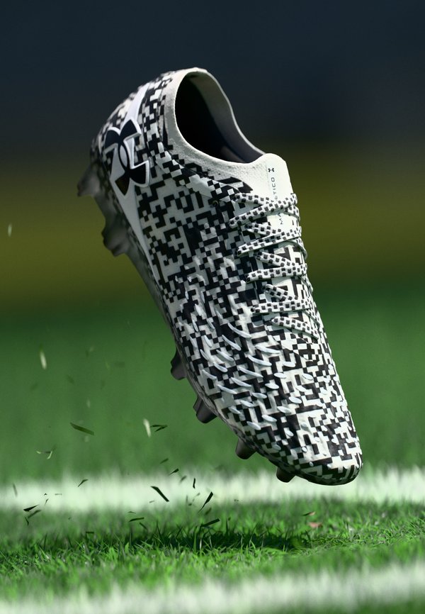 Under Armour MAGNETICO ELITE 5 FG - Firm-ground football boots - black/white