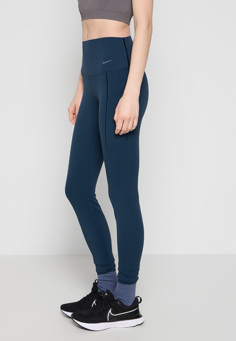 Nike Performance UNIVERSA