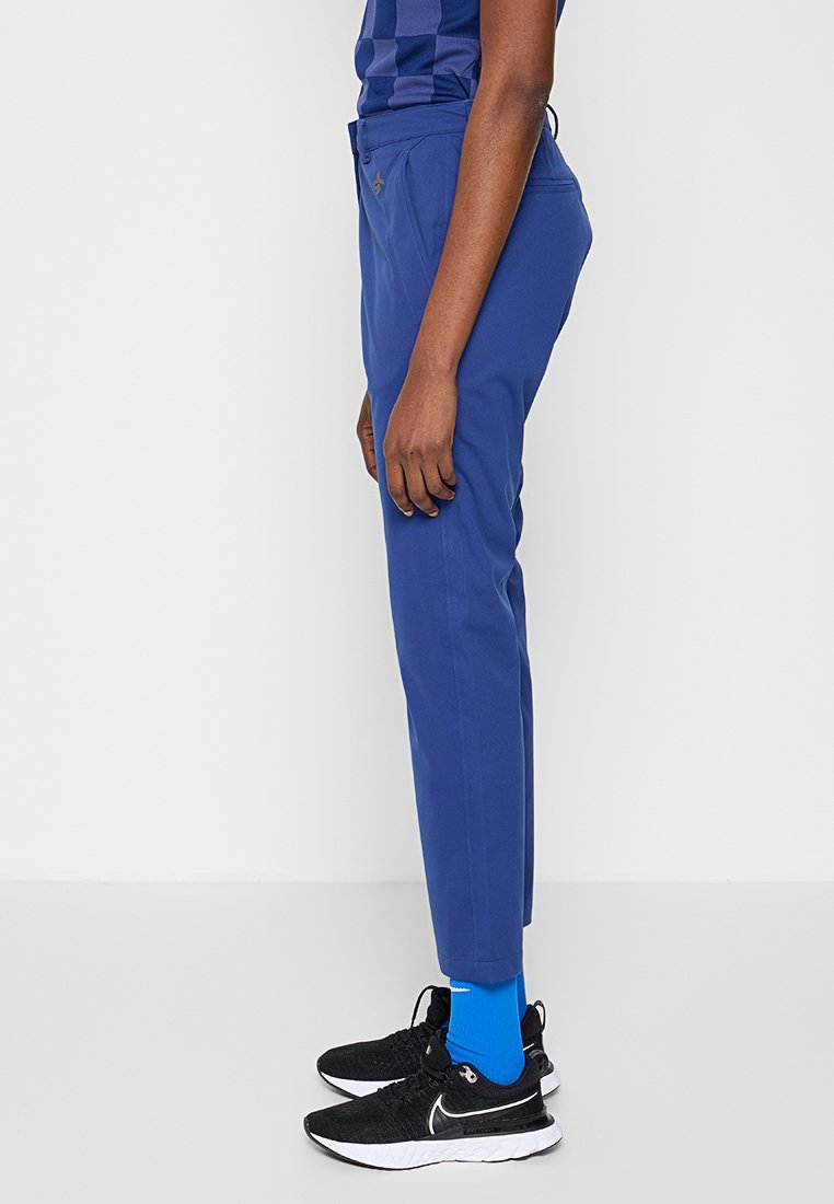 Cross Sportswear