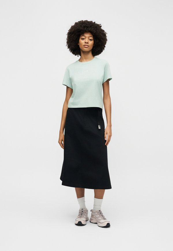 The North Face ESSENTIAL REGULAR SHORT SLEEVE CUTIE TEE