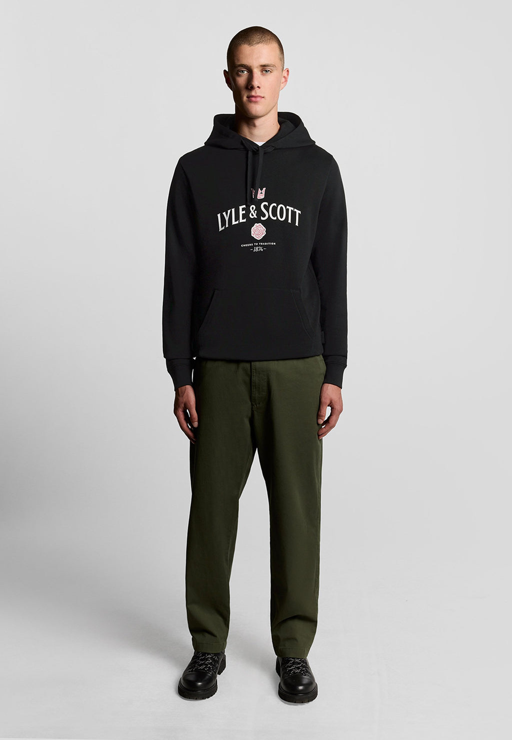 Lyle & Scott MID LAYERS CHEERS TO TRADITION GRAPHIC