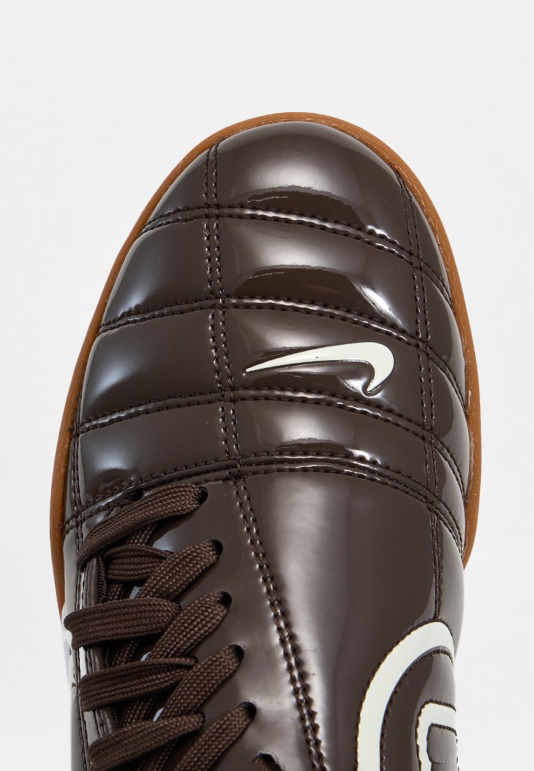 Nike Sportswear T90