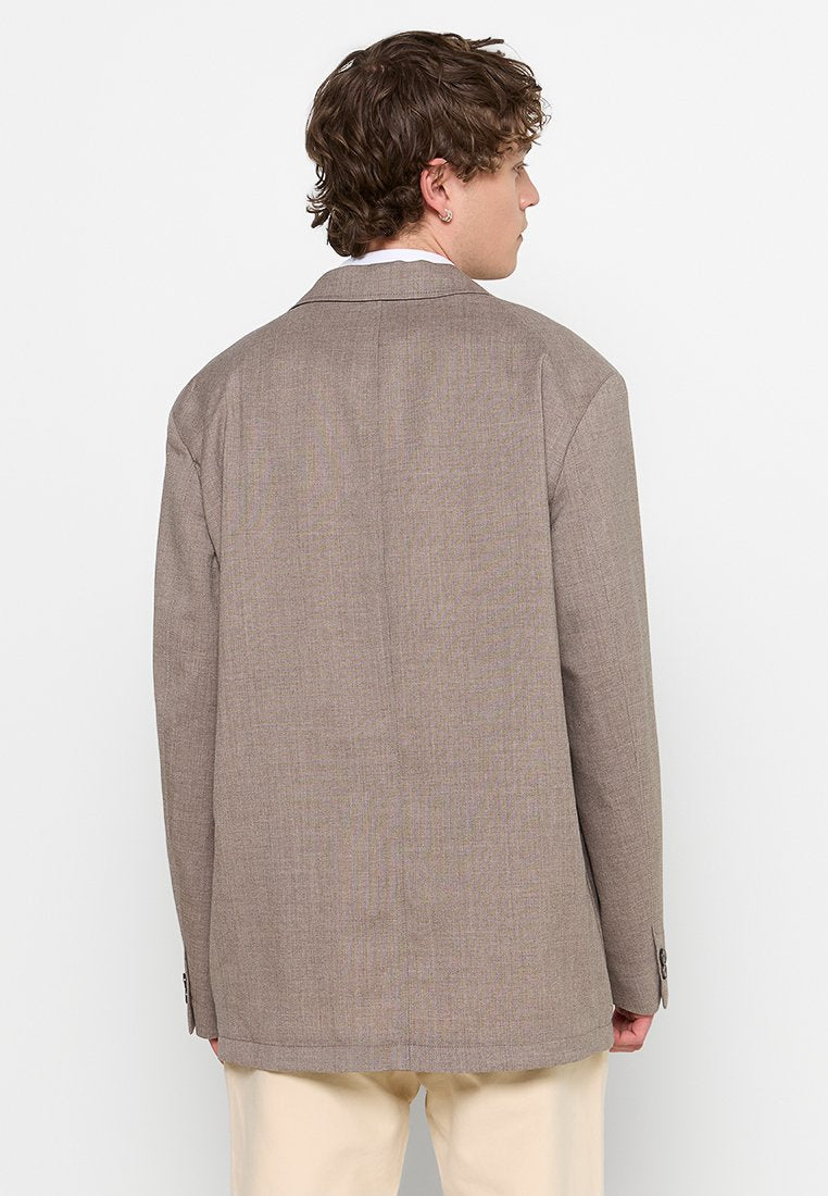 CLOSED RELAXED FIT