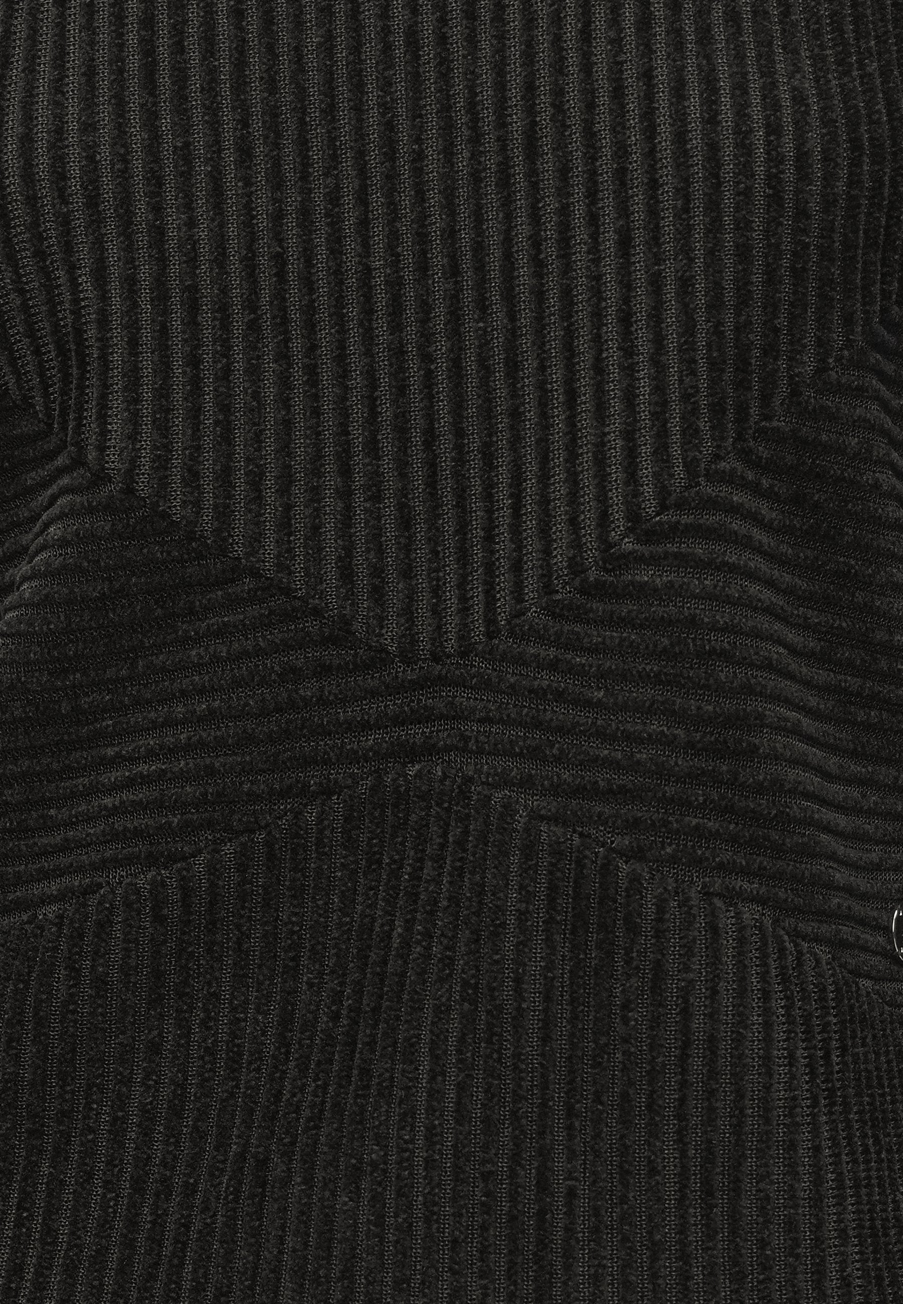 ELEGANT FLOCK MOCK NECK Media 6