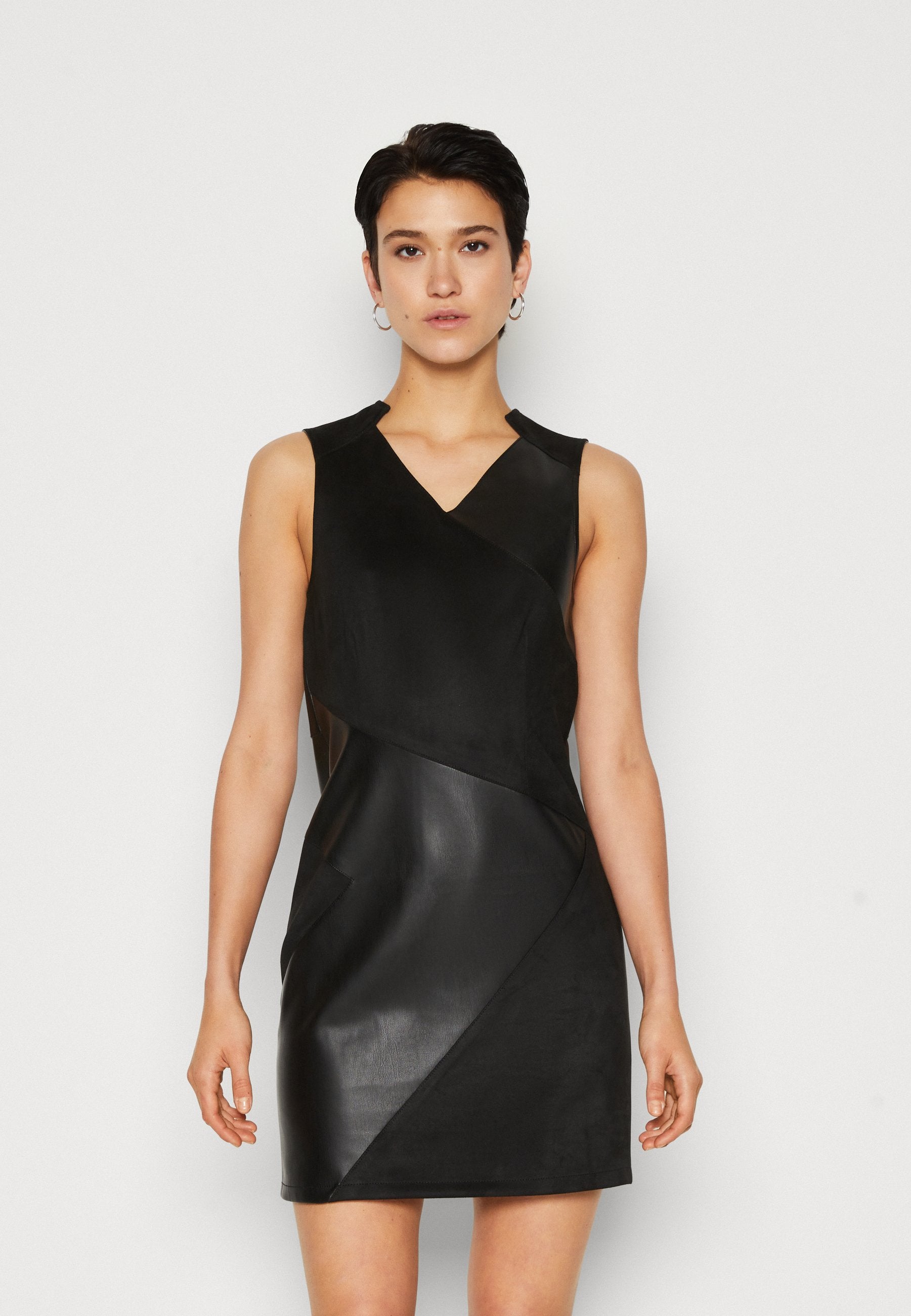 ONLINA MIX DRESS Media 3