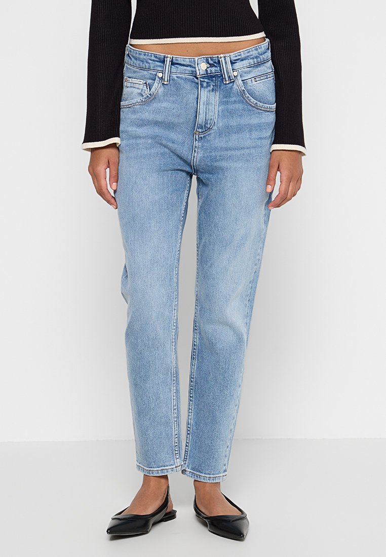 Marc O'Polo DENIM Jeans Tapered Fit Media 1