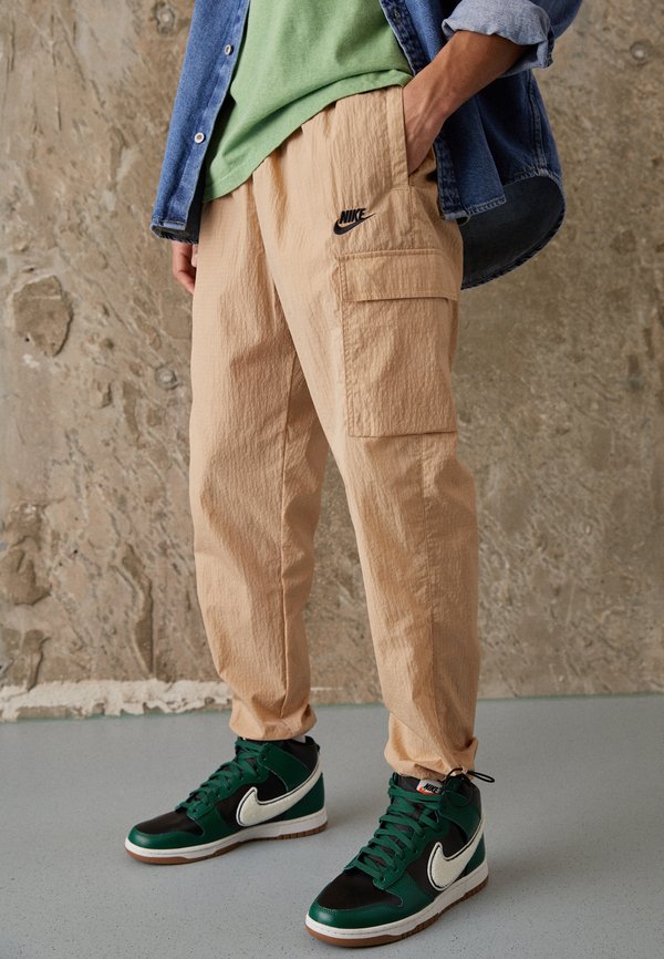 Nike Sportswear Cargo trousers - hemp/black