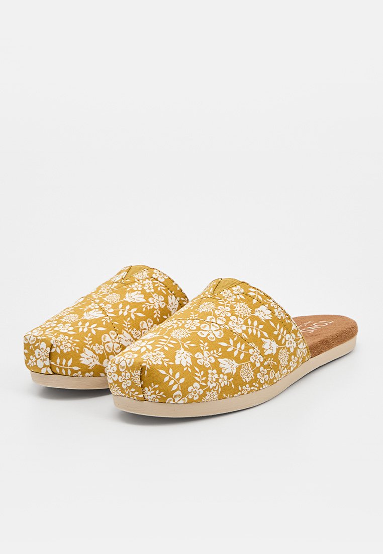 TOMS ALPARGATA