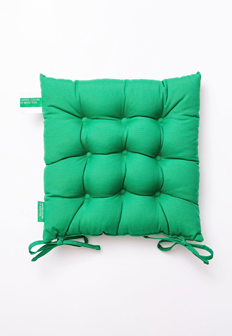 United Colors of Benetton 12 PACK