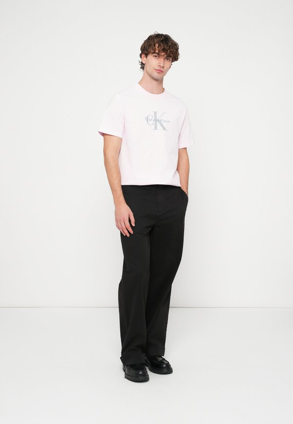 Calvin Klein Jeans SS HERO MONOLOGO TEE 20S