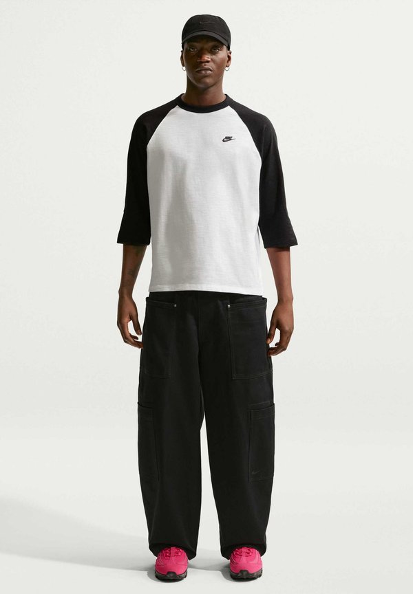 Nike Sportswear CLUB RAGLAN - Long sleeved top - black/white/black