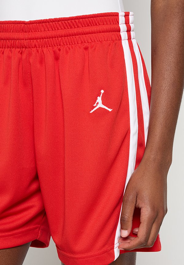 Nike Performance