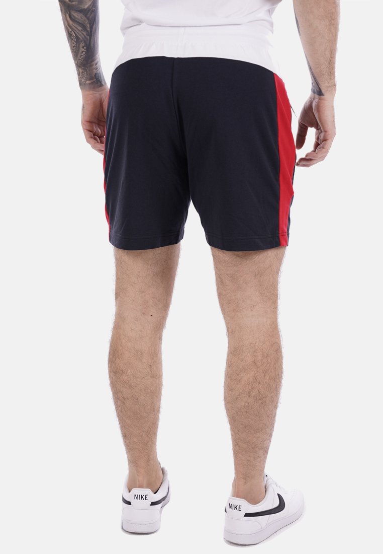 EA7 Emporio Armani Shorts Media 3