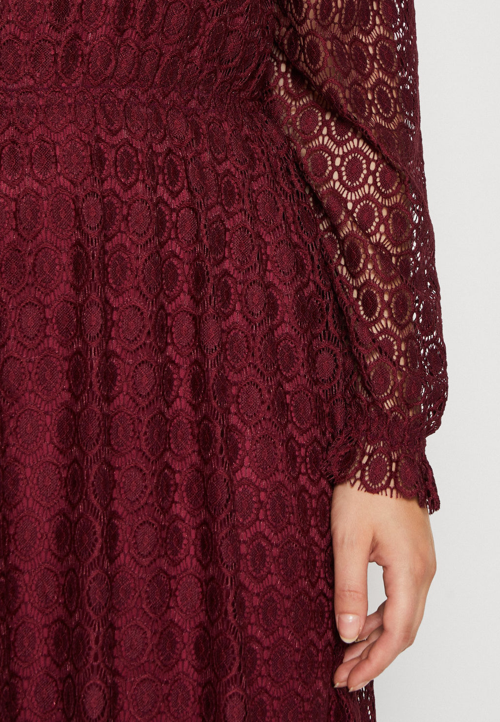CAREMILA DRESS Media 6
