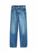 Blaue Jeans aus Denim mit geradem Beinmund, ausgestattet mit silbernen Nieten entlang der äußeren Nähte und einem klassischen Fünf-Taschen-Design.