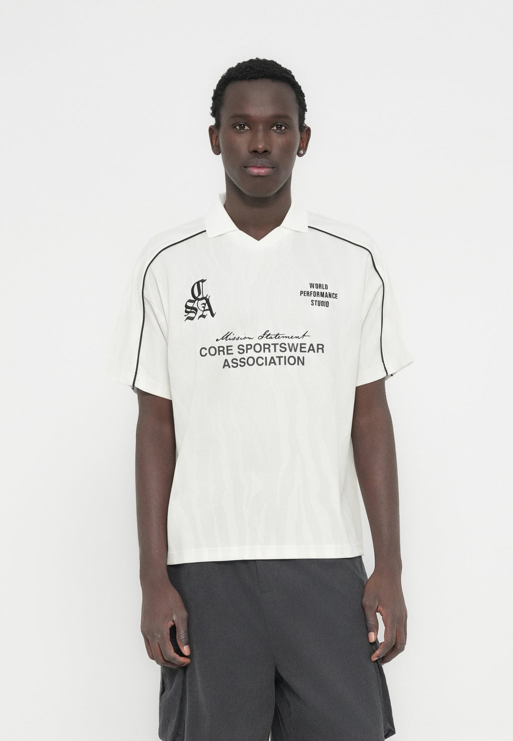 Jack & Jones JCODUST PIPING FOOTBALL OPEN COLLAR