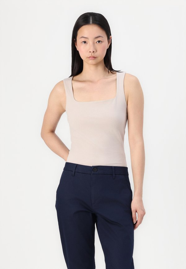DOCKERS WEEKEND CHINO SLIM ANKLE