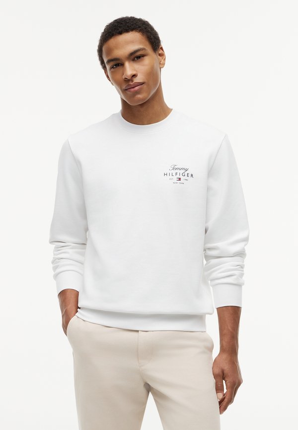 Tommy Hilfiger SCRIPT STACK BRAND LOVE - Sweatshirt - white