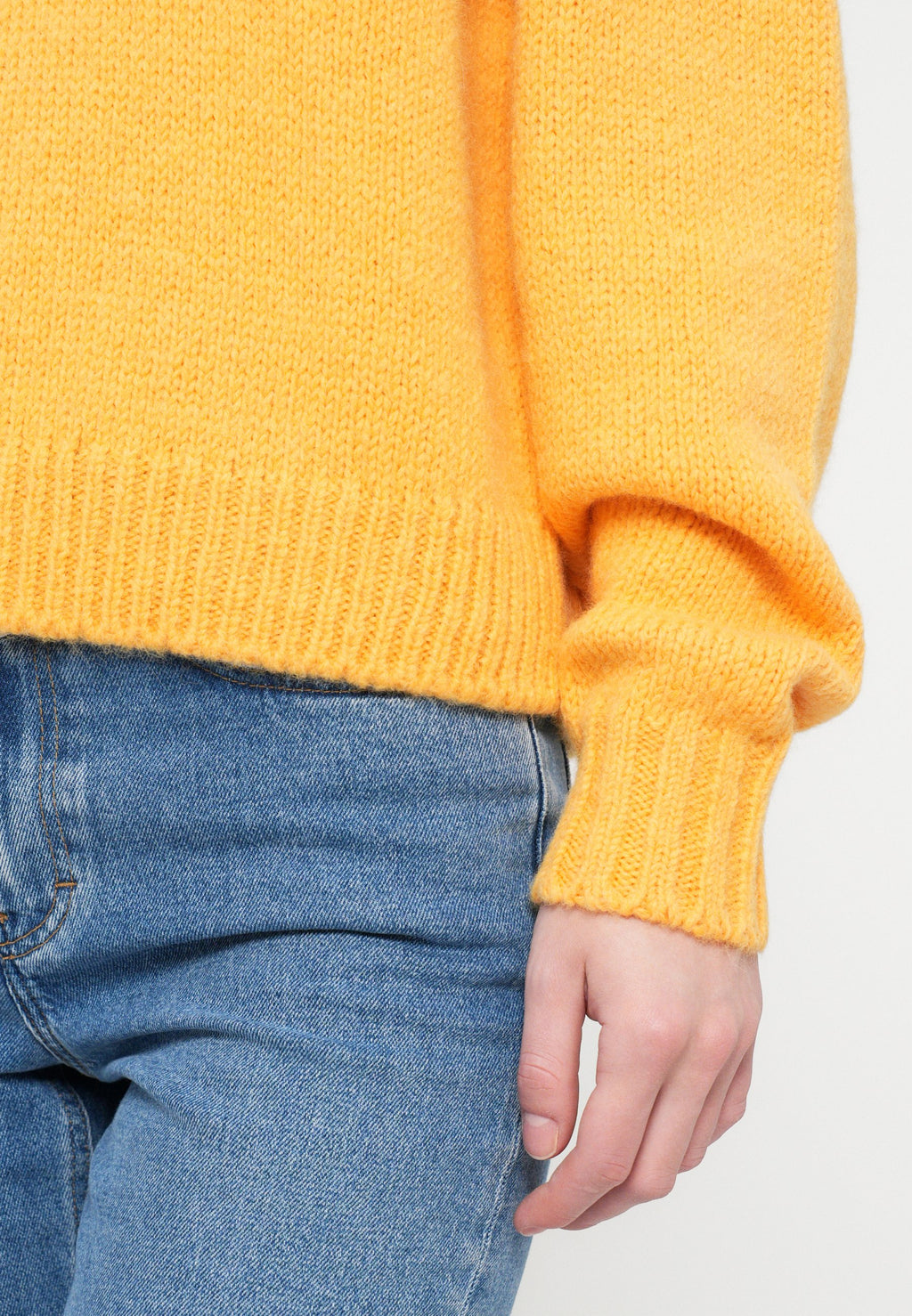 CLOSED CREW NECK LONG SLEEVE